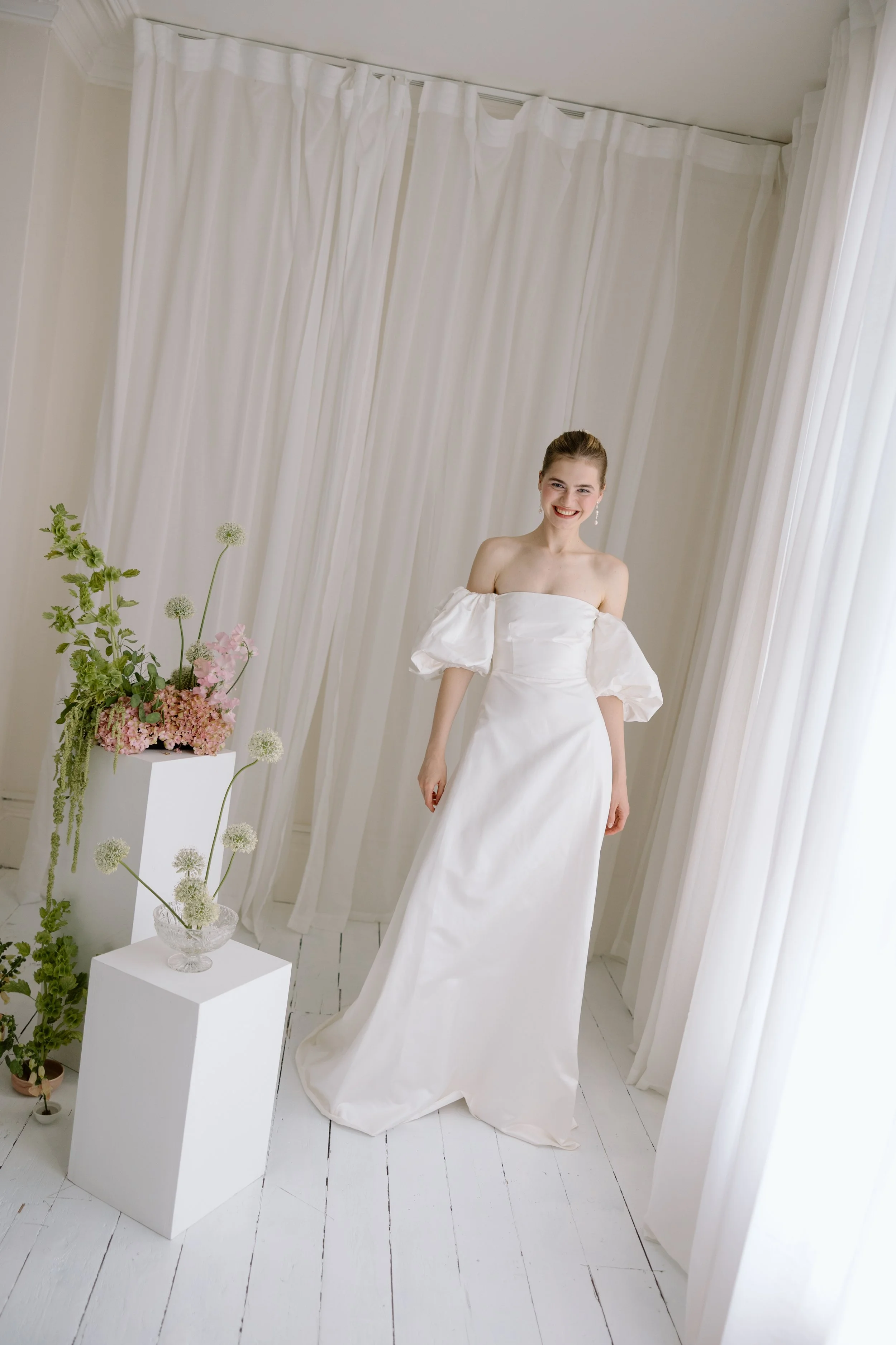 CLOVER-WEDDING-DRESS-PUFF-SLEEVE-BARDOT-THE-BRIDERIE-KENT-TUNBRIDGE-WELLS-4.jpg