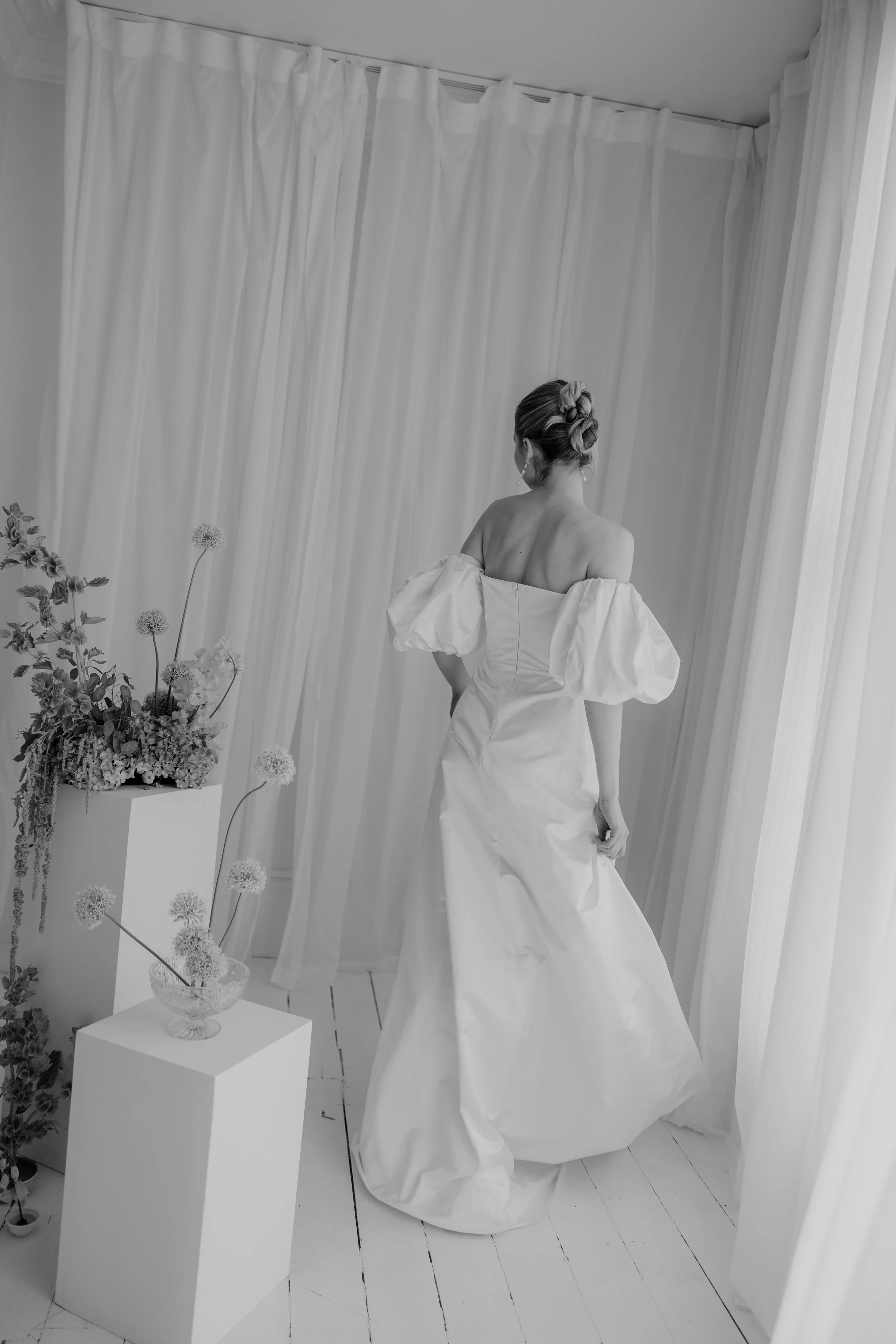 CLOVER-WEDDING-DRESS-PUFF-SLEEVE-BARDOT-THE-BRIDERIE-KENT-TUNBRIDGE-WELLS-3.jpg