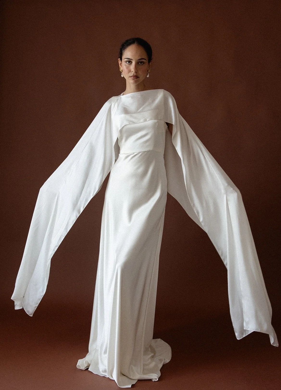 Unbridled-Studio-bridal-cape-The-Briderie-Tunbridge-Wells-2.jpg