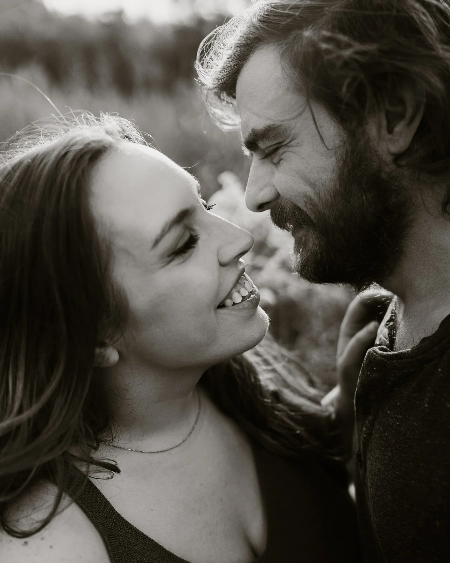 Abby + Corey 🤍
These two share a love that is truly a joy to witness, and dare I say they are quite literally perfect for each other.

So thrilled to finally share this autumn dream of an engagement session 🍁✨ @notliketheroad I still smile like a g