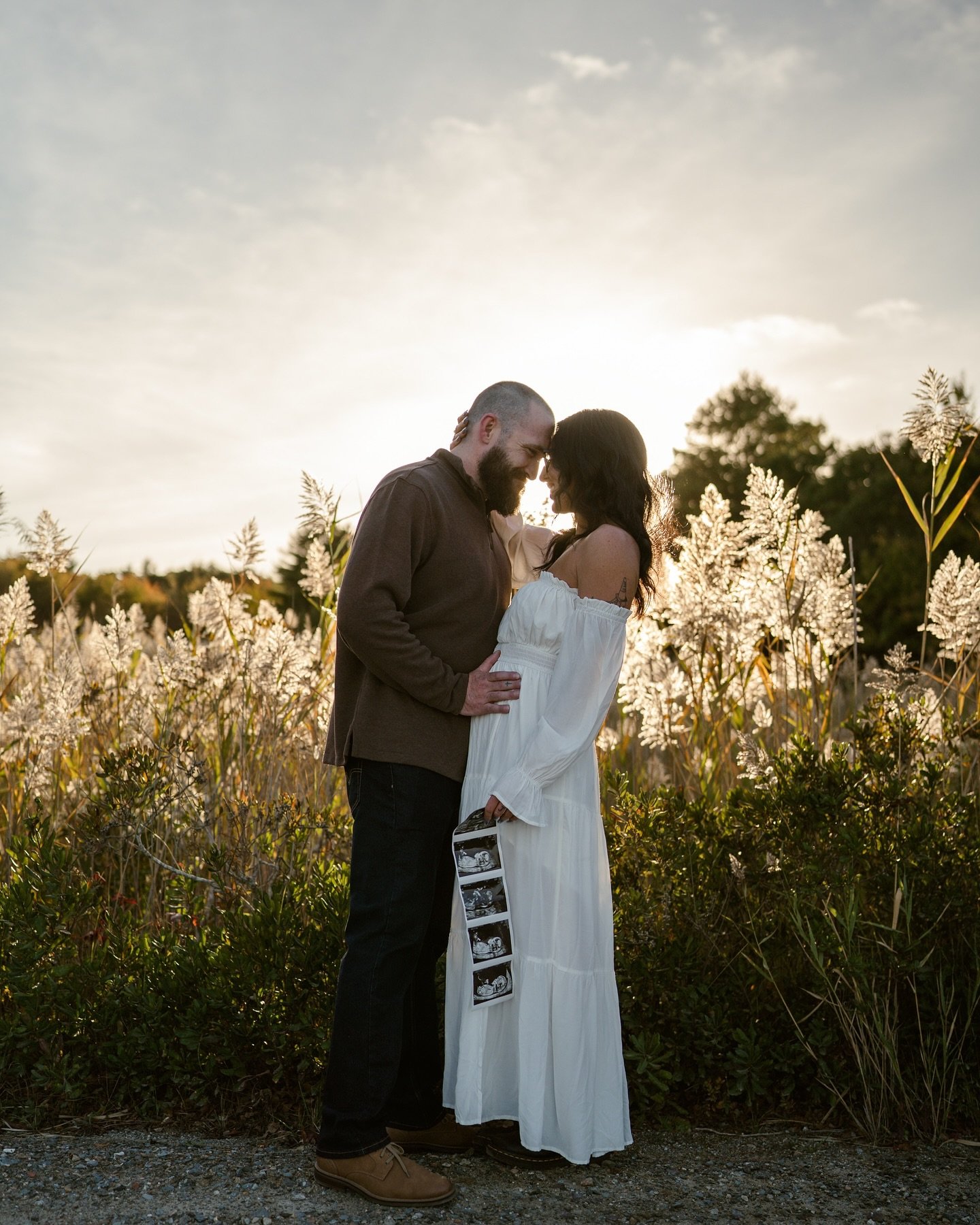 and then there were four 🤍

spent a sunset on Talbots Point with this beautiful growing family to celebrate their newest baby boy!! congratulations @effie_diam 🫶🏼