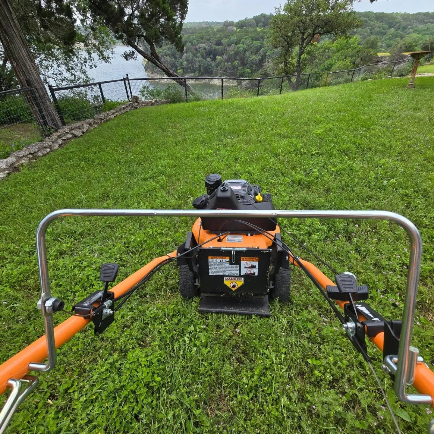 Holler today for a free lawn mantinence estimate 🤠🏞