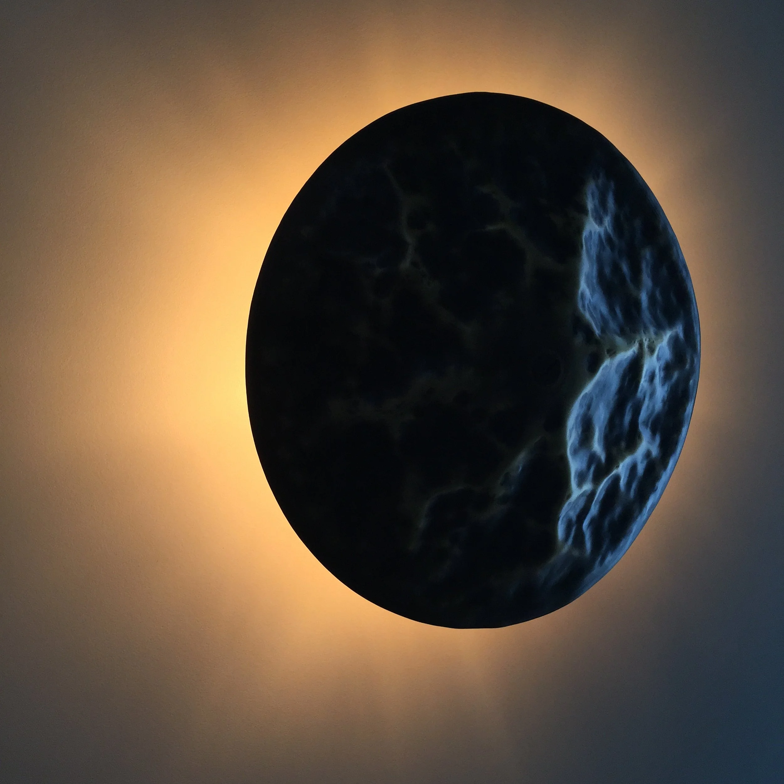 Eclipse_Sconce_01_1x1.jpg
