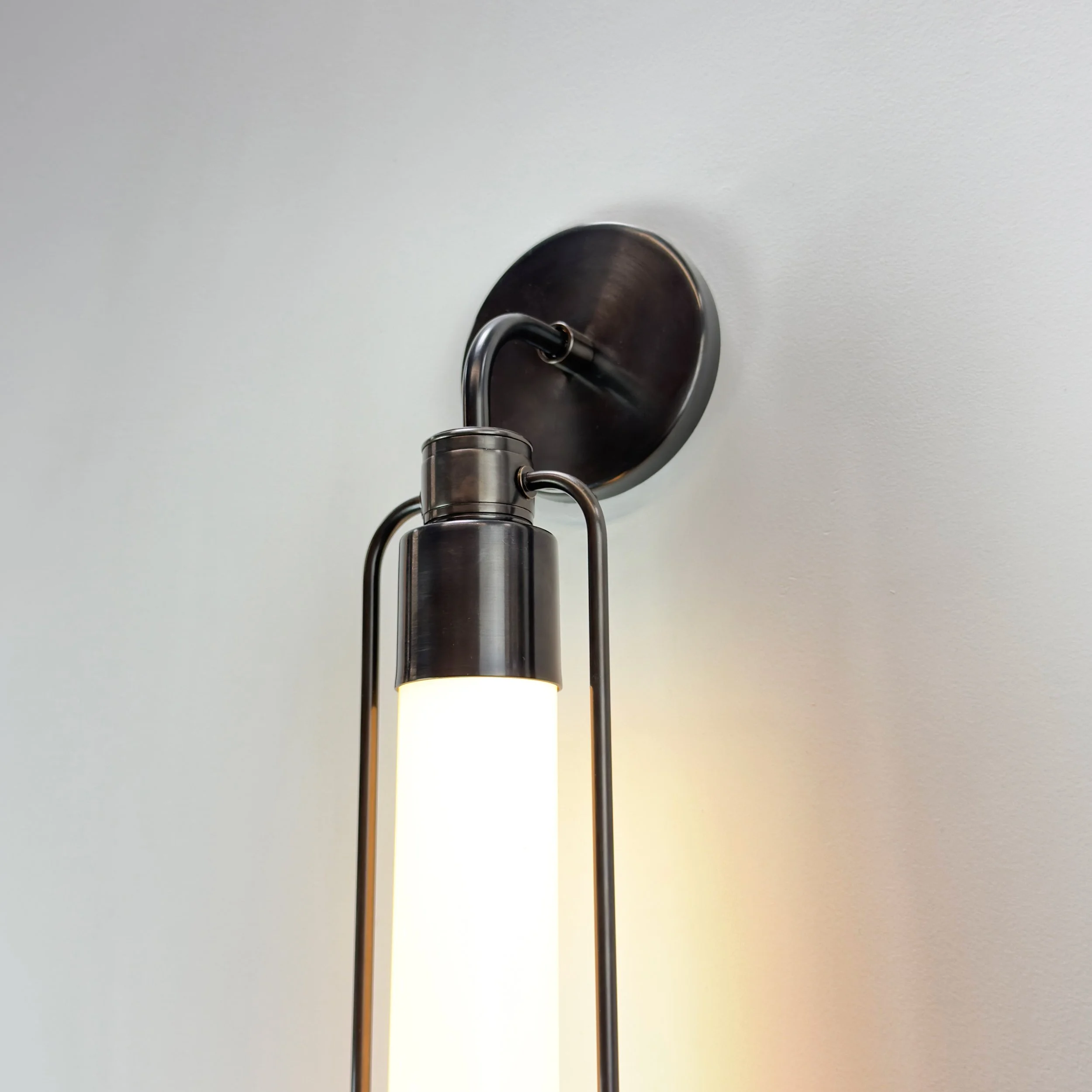 HarpSconce_032_1x1_Neptune_Glassworks.jpg