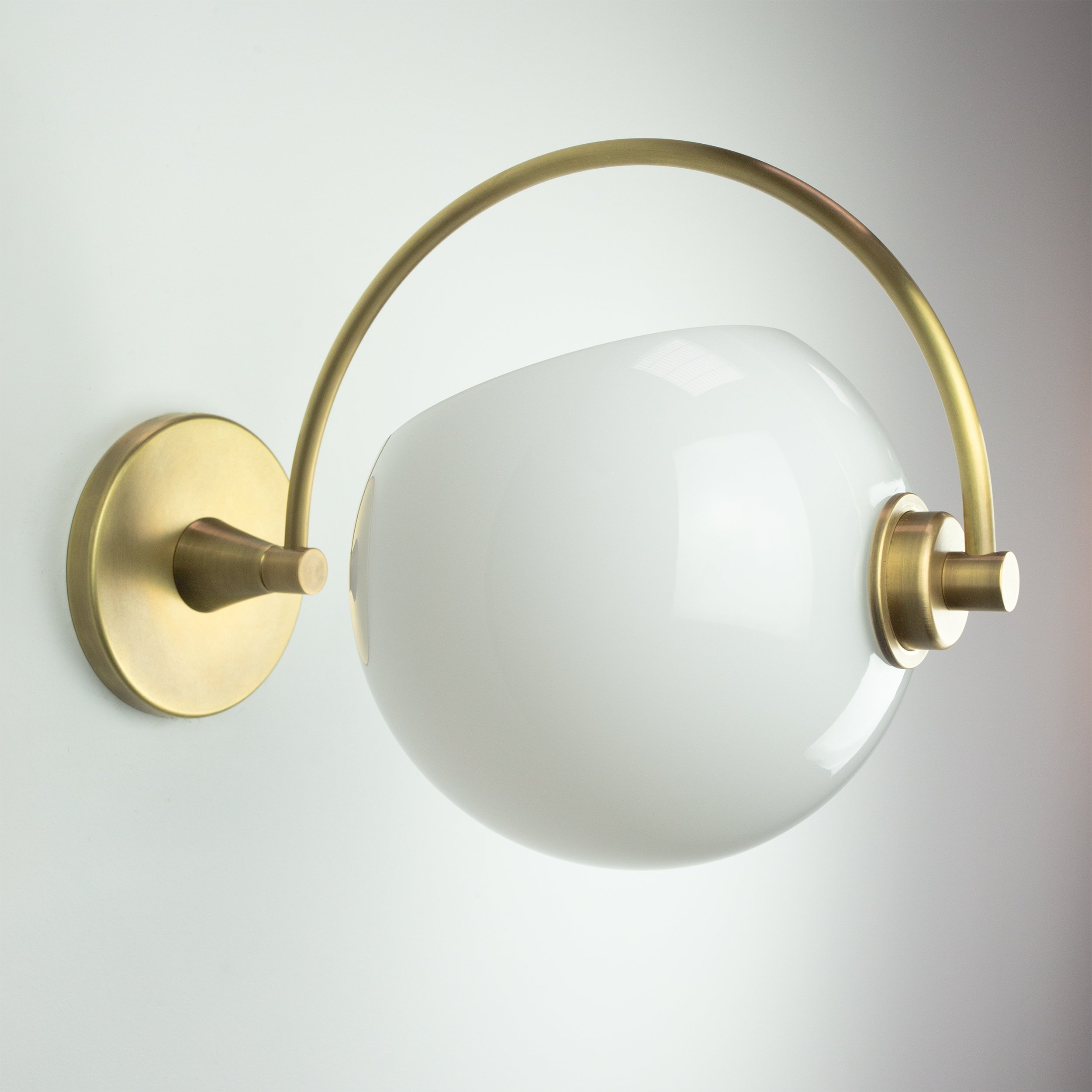 Phase_Sconce_041_1x1_Neptune_Glassworks.jpg
