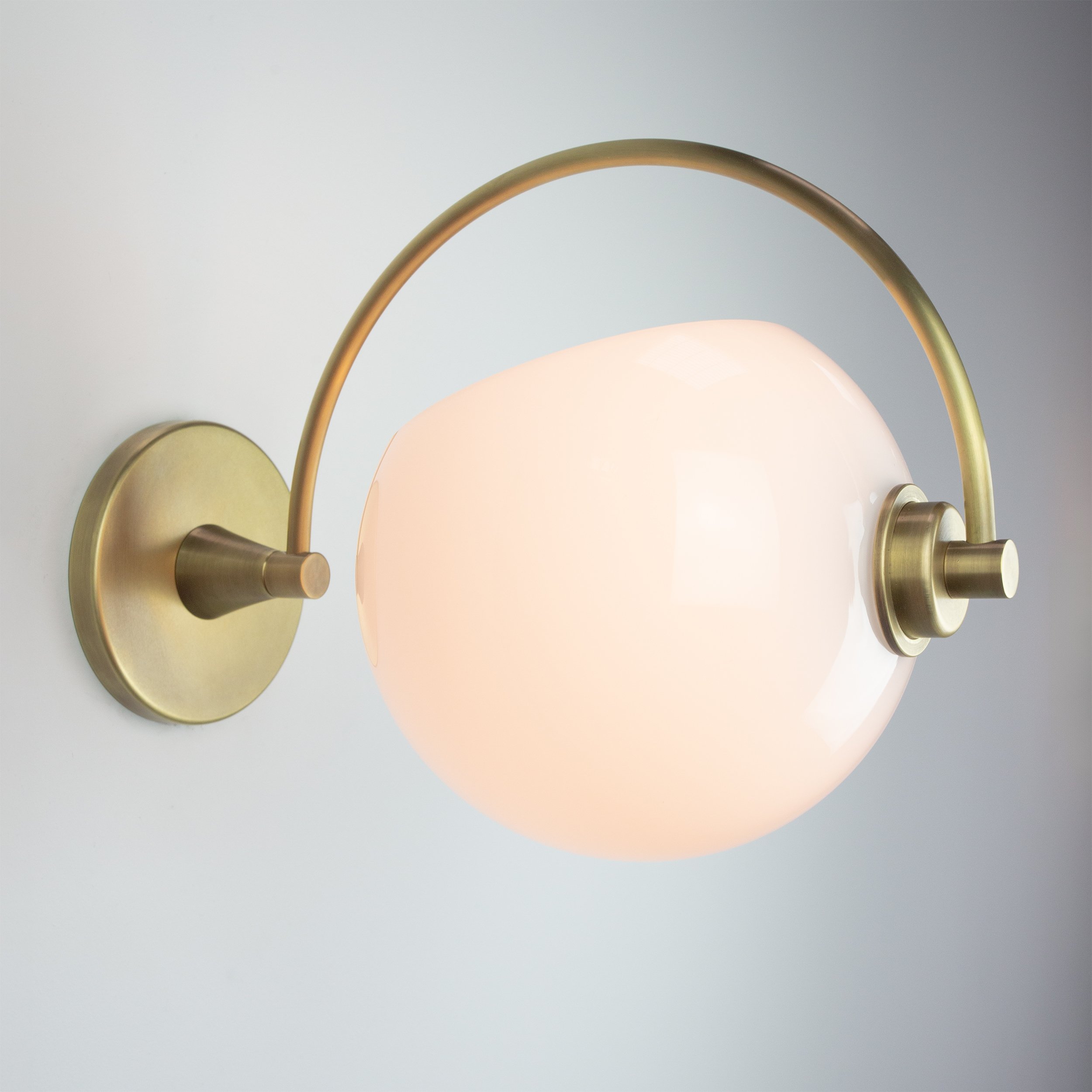 Phase_Sconce_051_1x1_Neptune_Glassworks.jpg