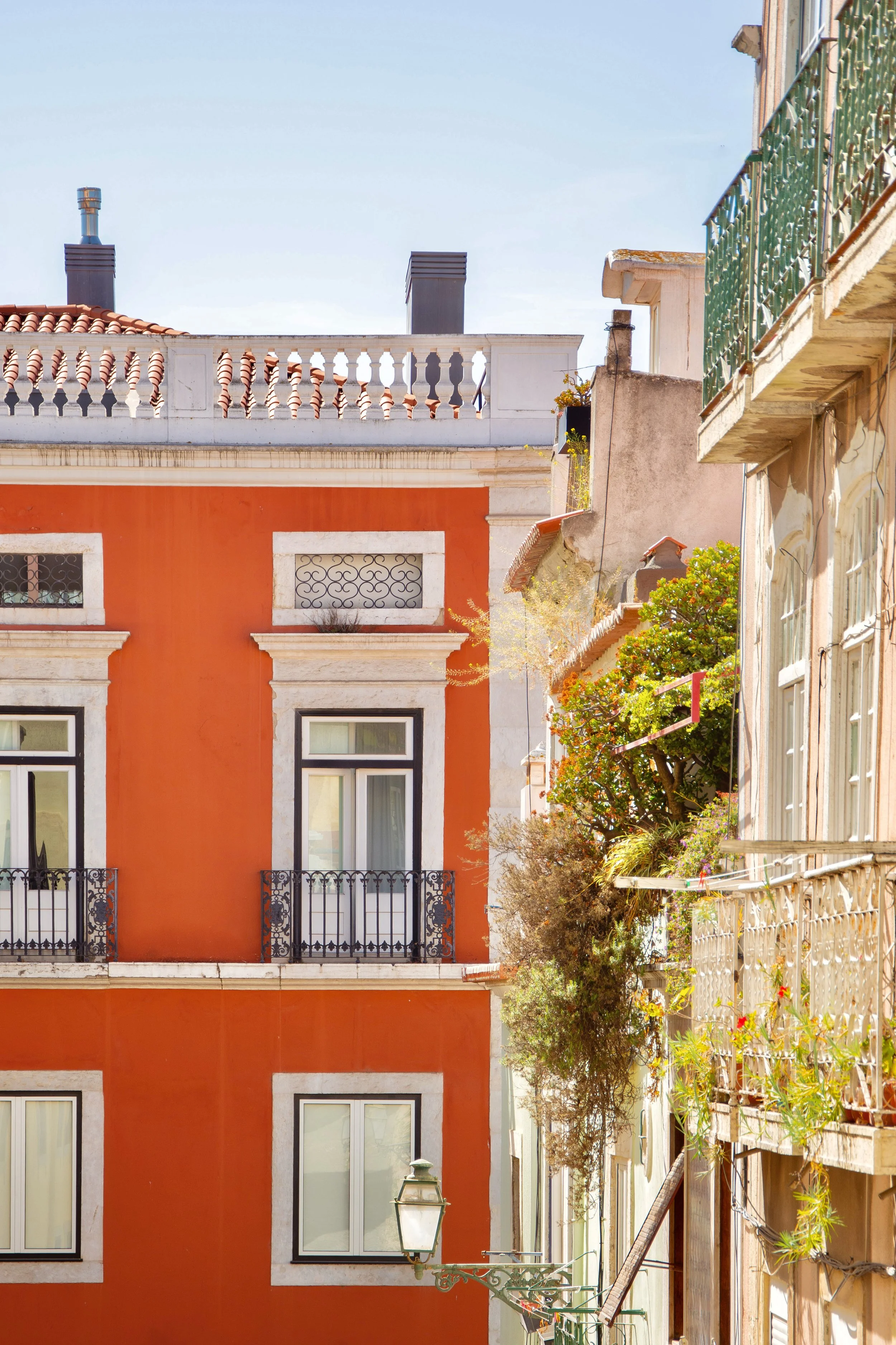 6. The Red house.jpg