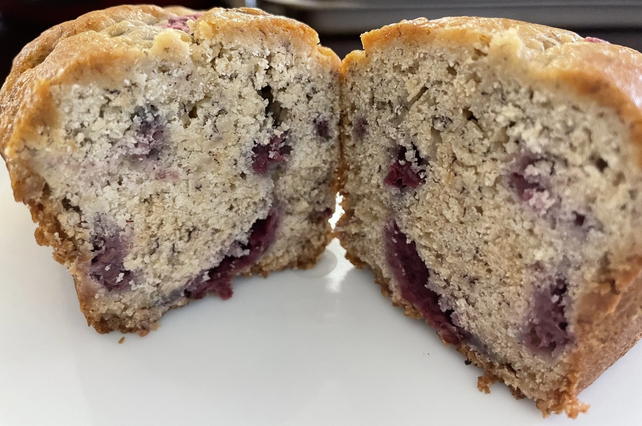 555asdfLemon Blueberry bread w:lemon glaze1.jpg