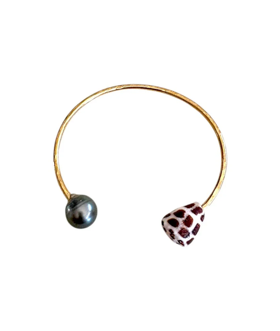 Marina Cuff (Hebrew Cone & Tahitian Pearl)