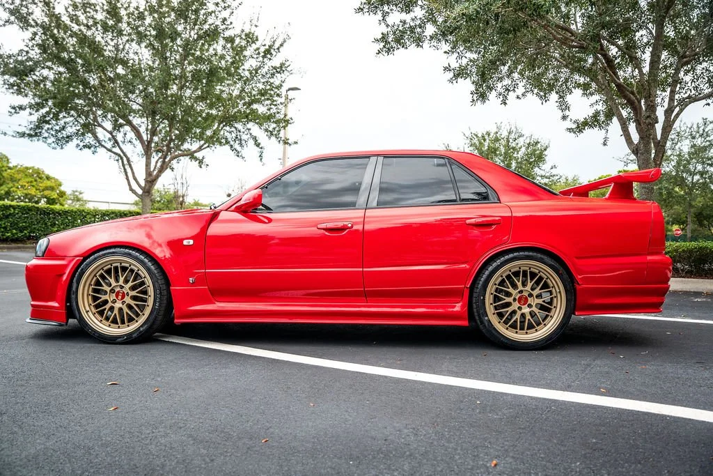 AR24DoorR34GTT-08.jpg
