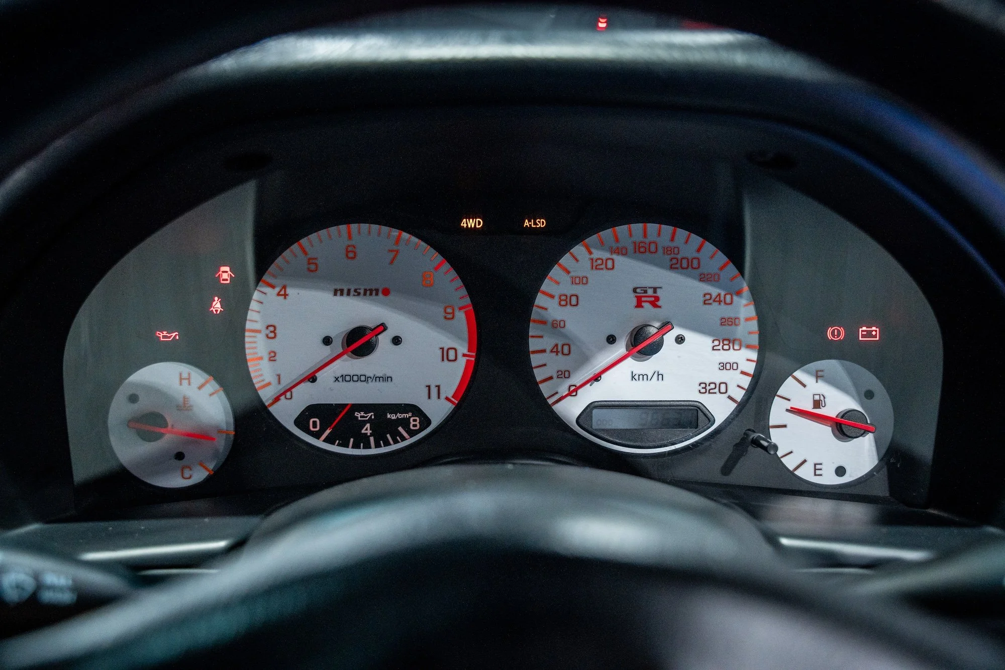 R34GTRHKSCF-53.jpg