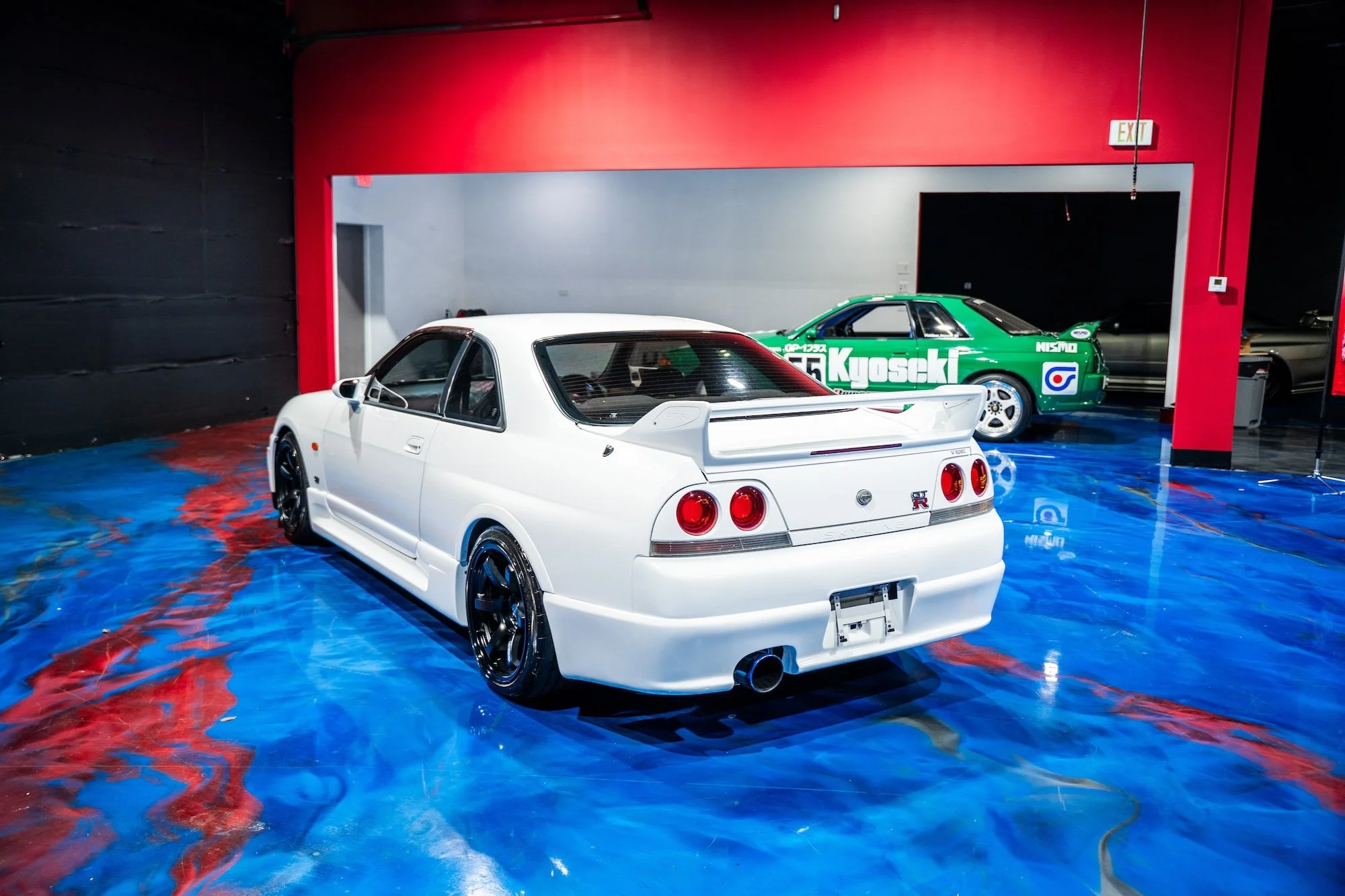 AutoGalleryR33-09.jpg