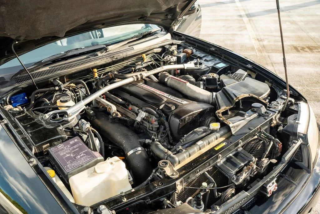 BLACKR33GTR-52.jpg