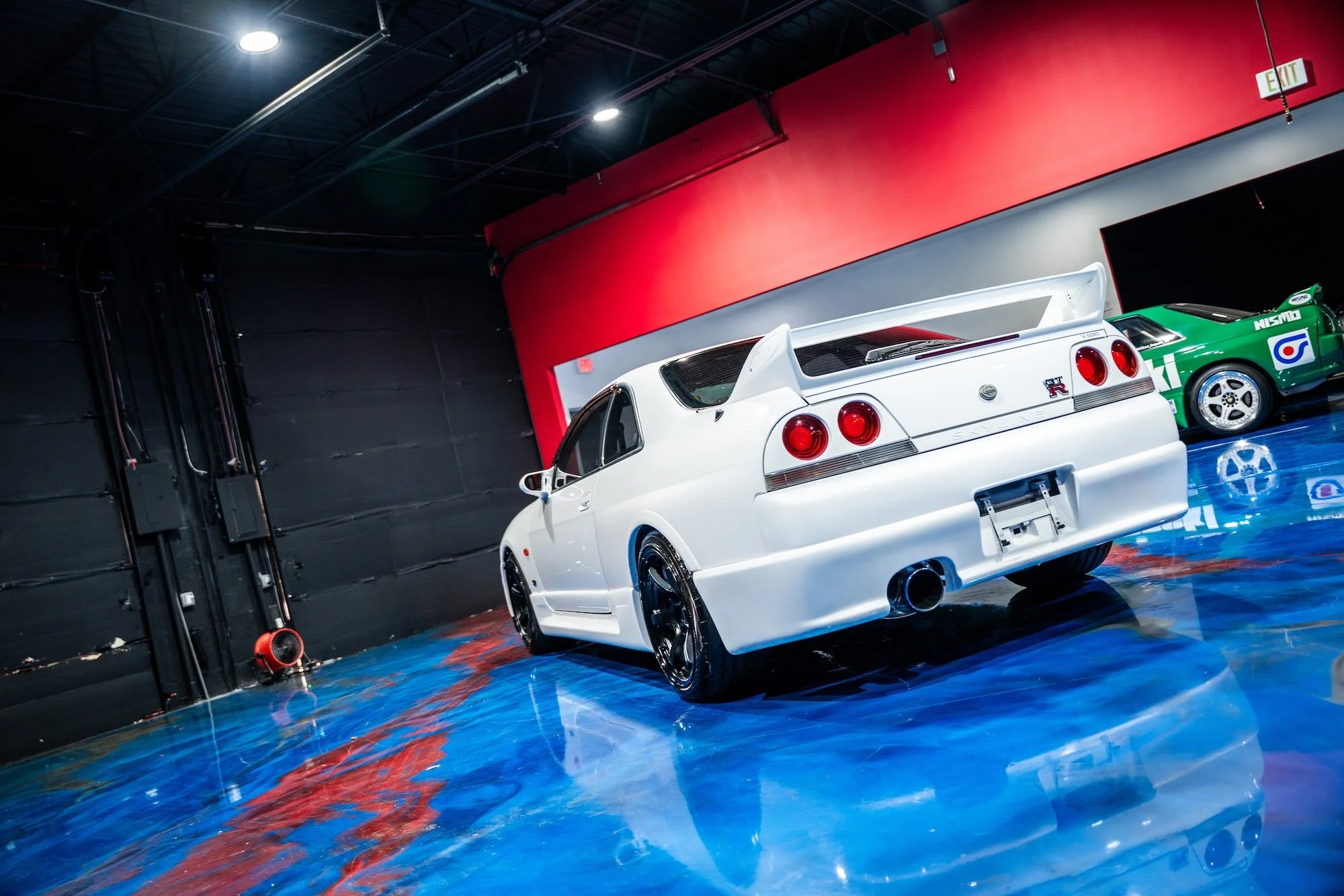 AutoGalleryR33-08.jpg