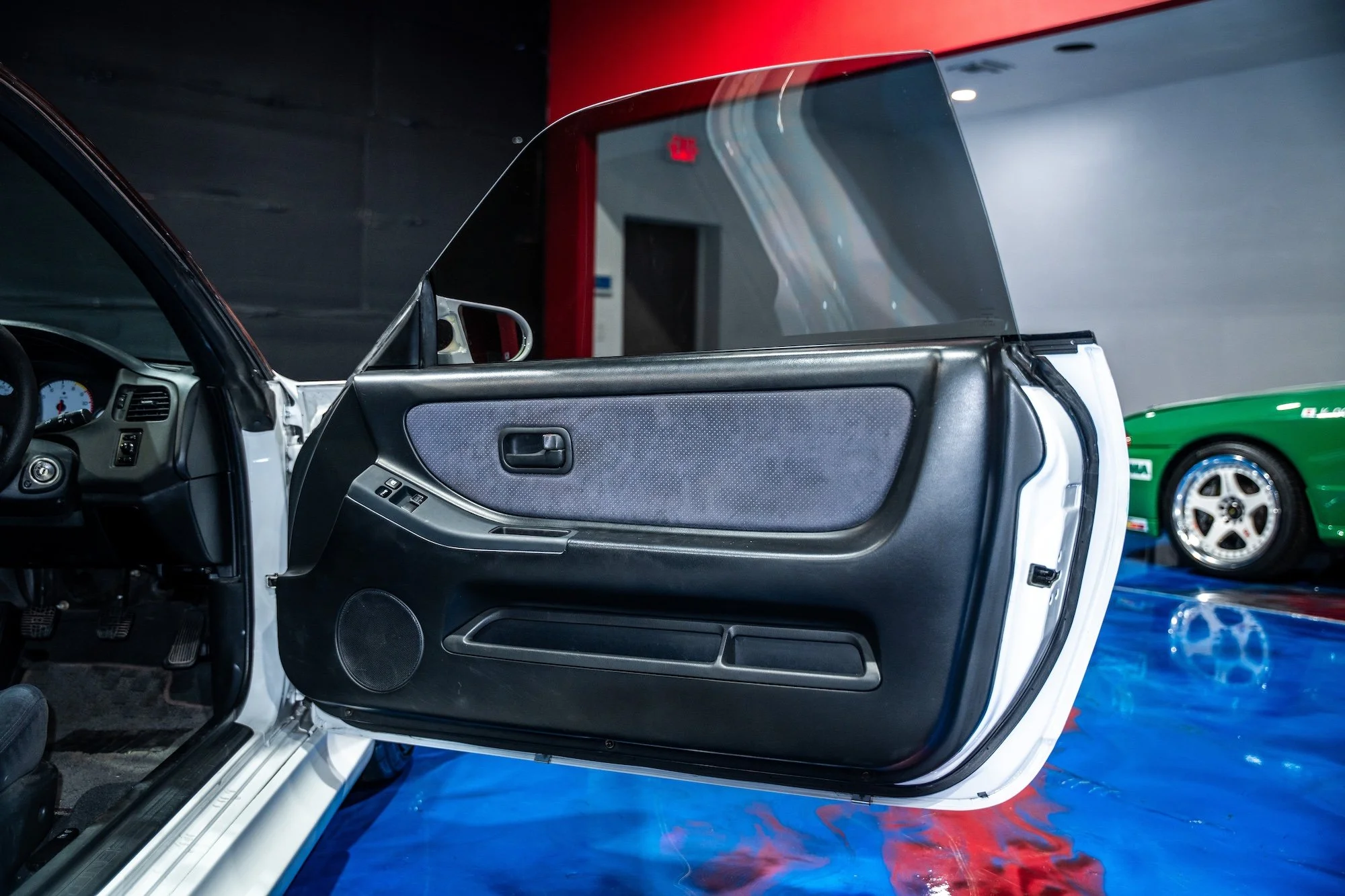 AutoGalleryR33-38.jpg