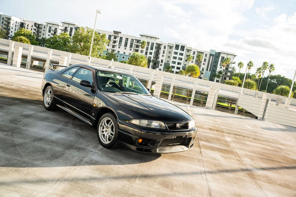 BLACKR33GTR-22.jpg
