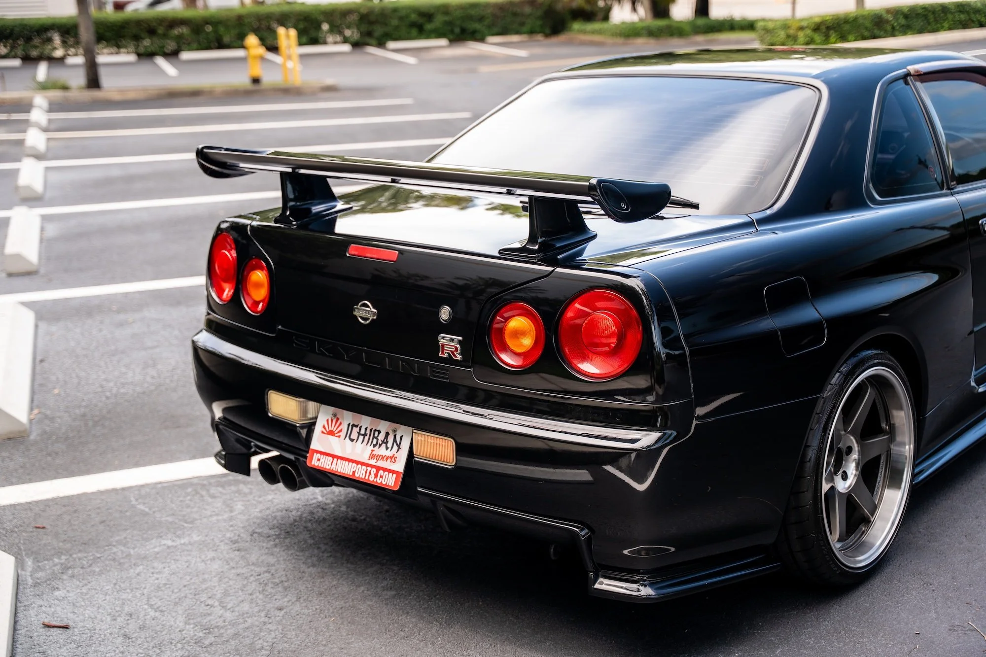 BlackR34GTR-71.jpeg
