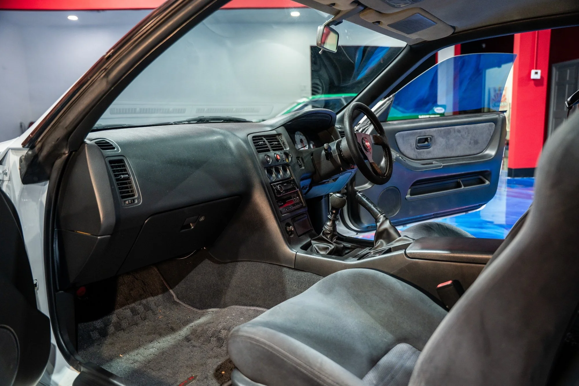 AutoGalleryR33-32.jpg