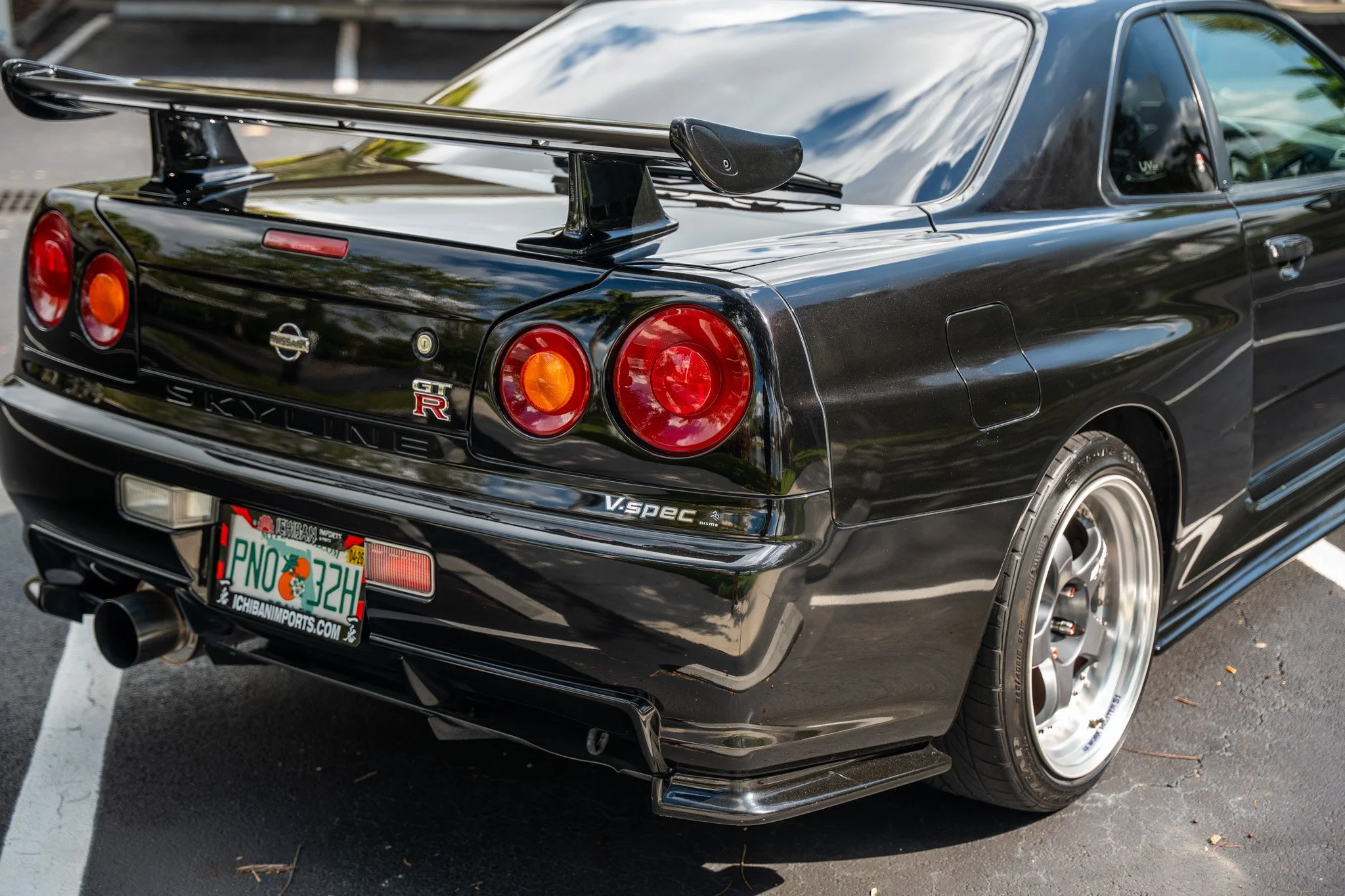 BLACKR34GTR-60.jpg