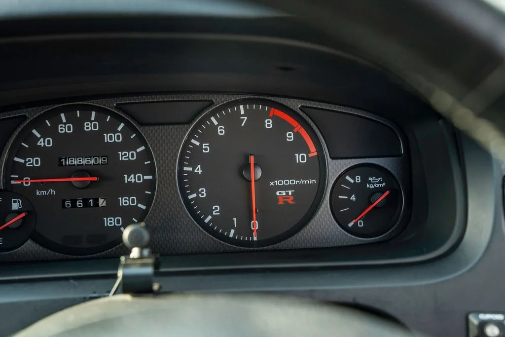 BLACKR33GTR-30.jpg