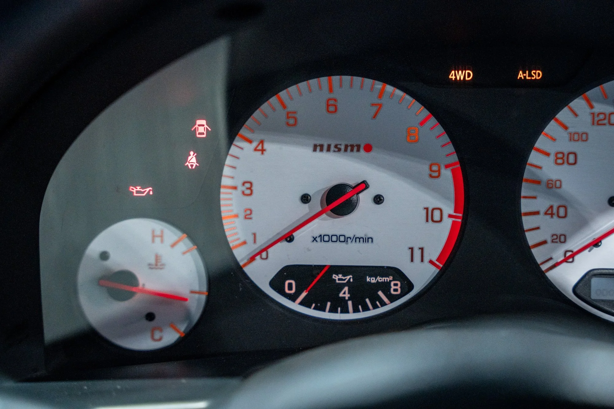R34GTRHKSCF-55.jpg