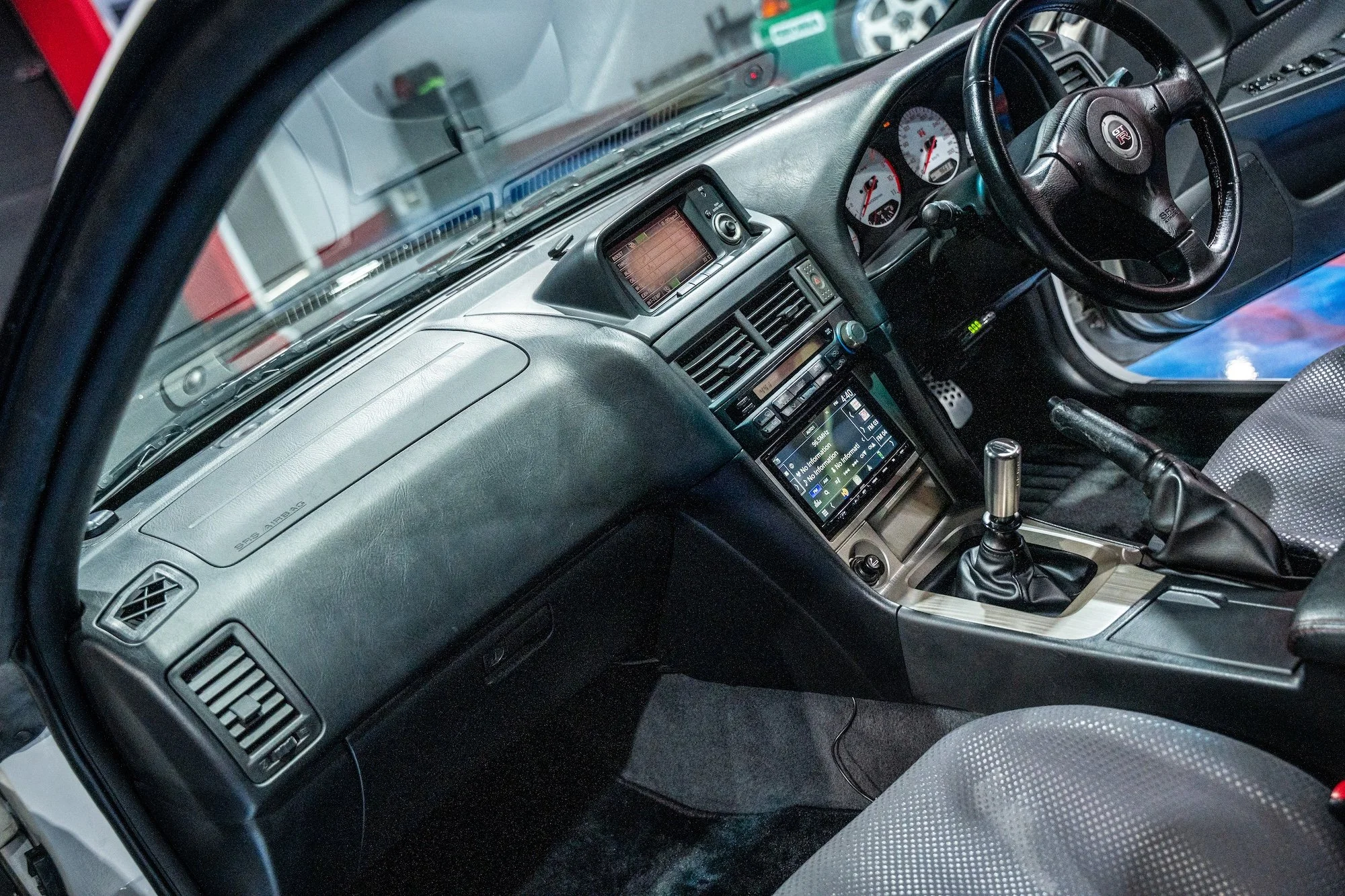 R34GTRHKSCF-64.jpg