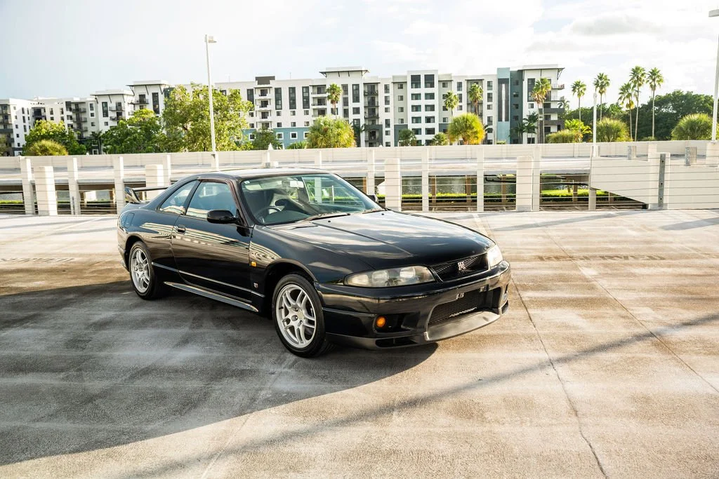 BLACKR33GTR-21.jpg