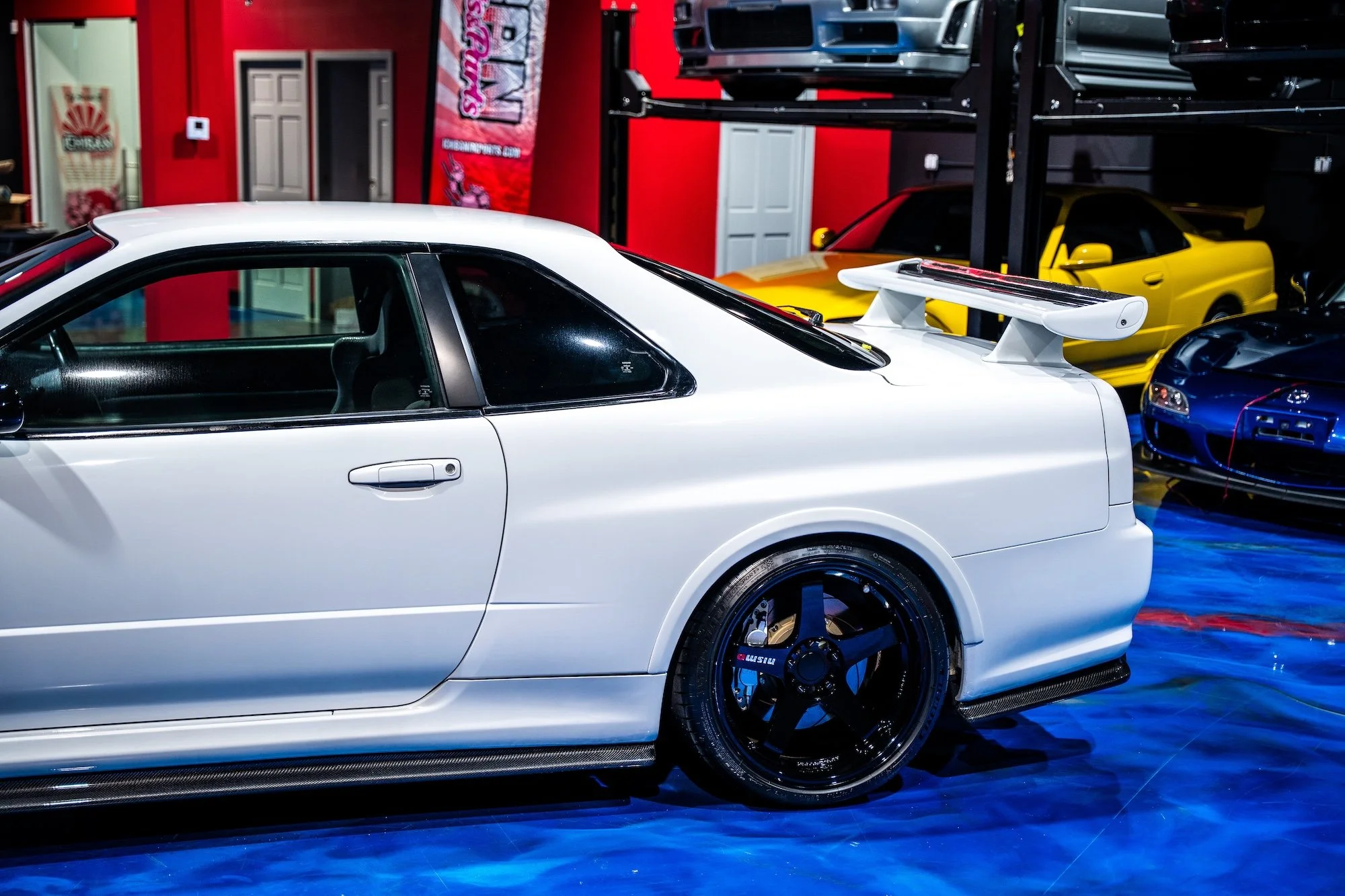 R34GTRHKSCF-20.jpg