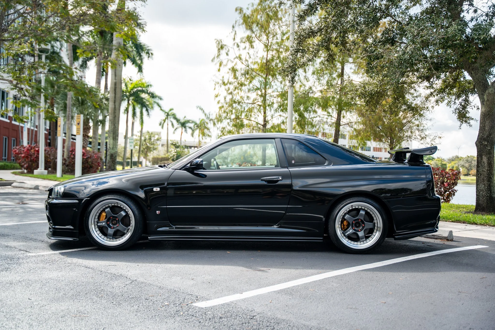 BLACKR34GTR-68.jpg