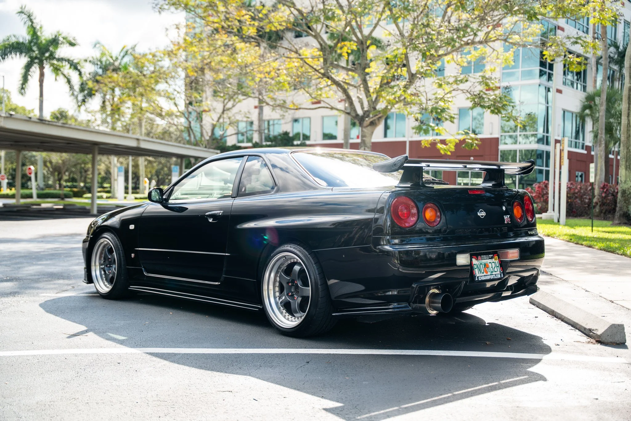BLACKR34GTR-63.jpg