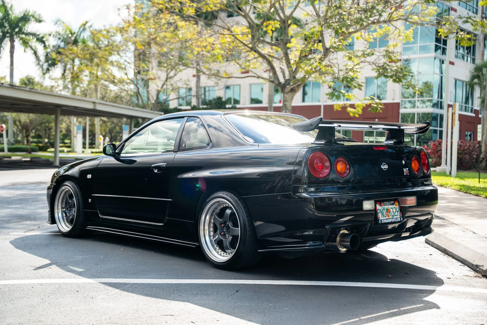 BLACKR34GTR-64.jpg