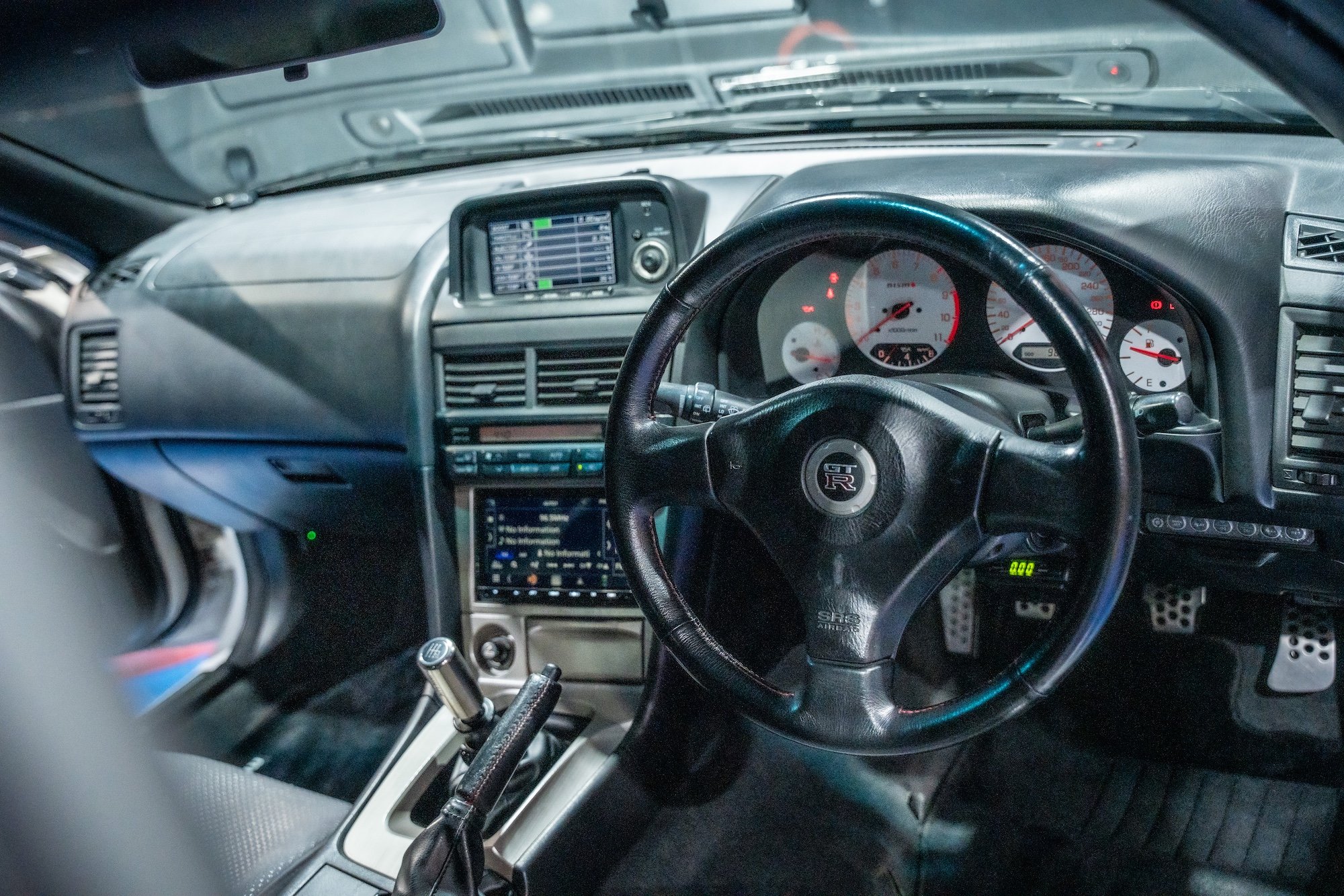 R34GTRHKSCF-61.jpg