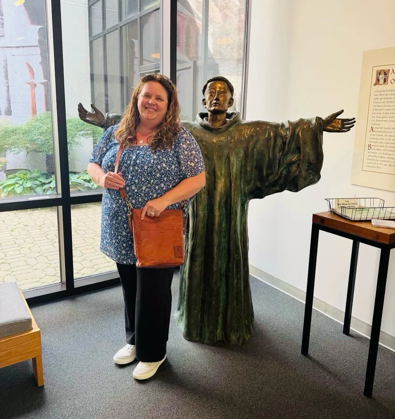 🌿 I spent some time with my sister, and Mum visiting from the UK today at the Abbey of Gethsemani, home of Trappist monks since 1848. The energy here is amazing, a deep sense of stepping out of everyday noise into stillness, what a lovely reminder t