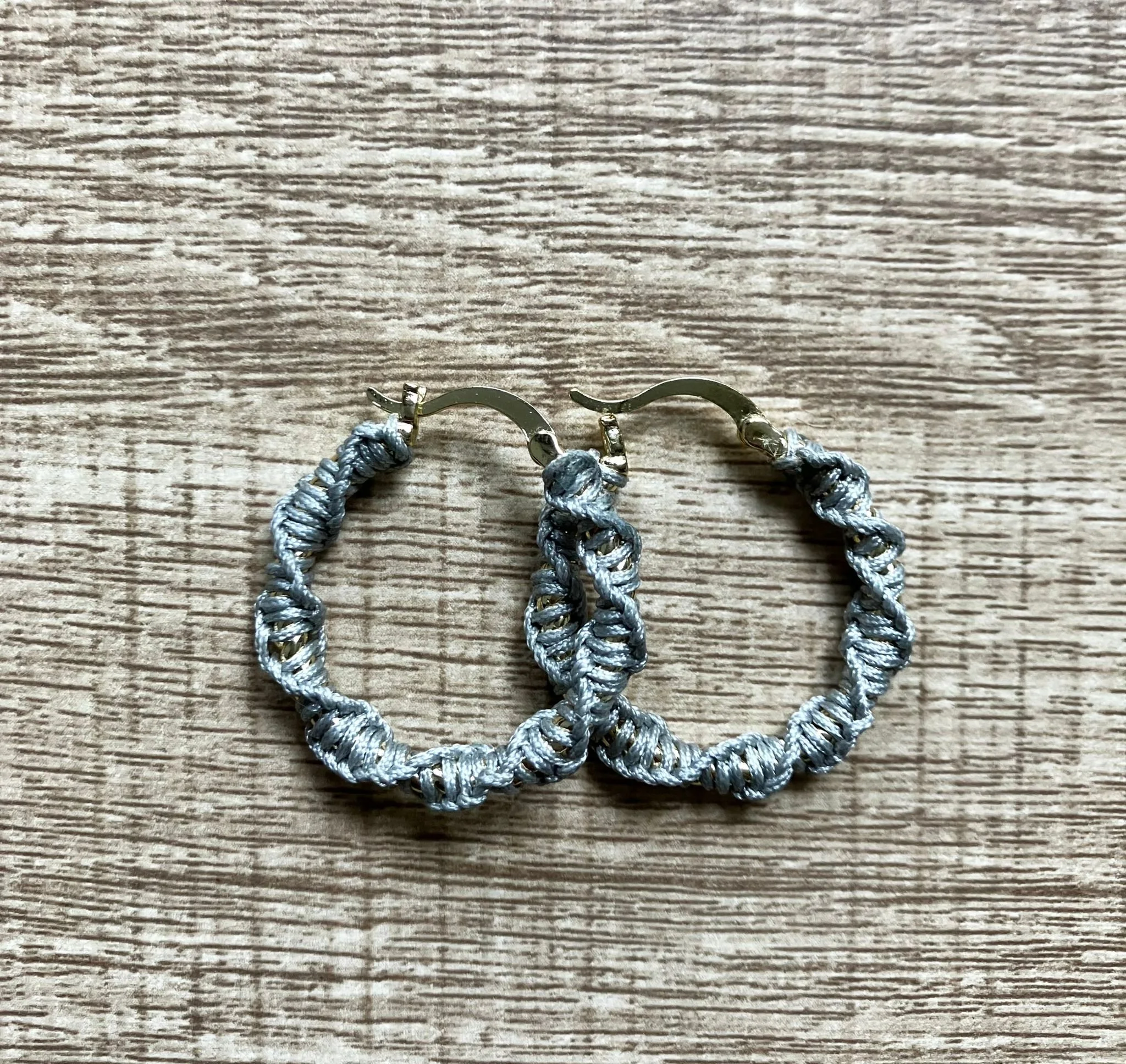 Handmade crochet earrings - Grey