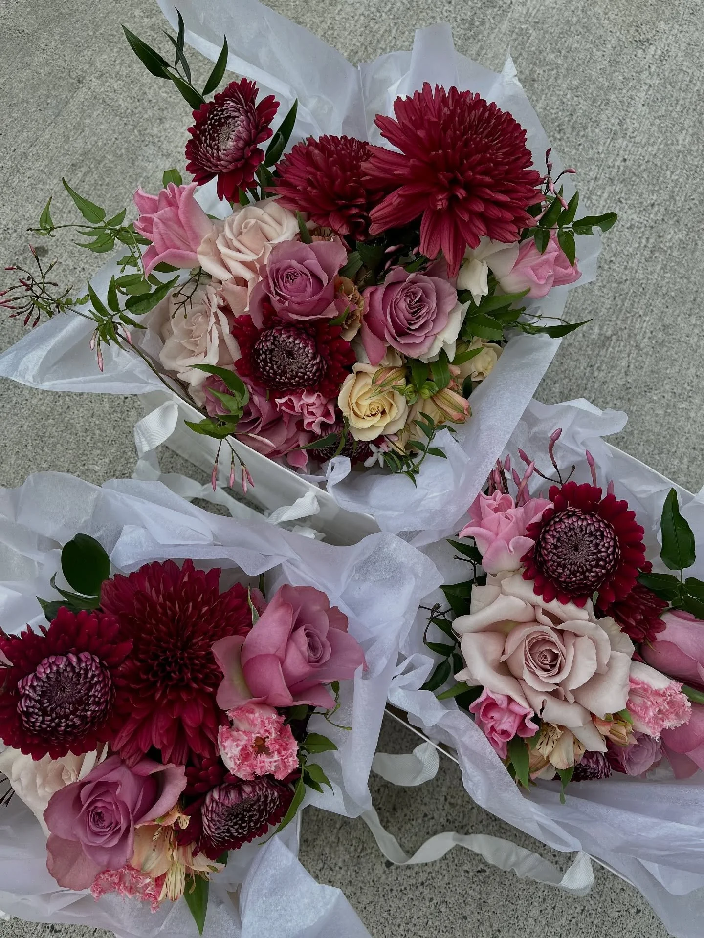 A palette of rich berry reds, soft mauves and blush tones for G &amp; J! Layered, textural and effortlessly romantic 🍇❤️ 

#weddingflower #bridalbouquet #wellingtonbride #wellingtonflorist #nzwedding #nzflorist #2025bride #2026bride #weddingflorist