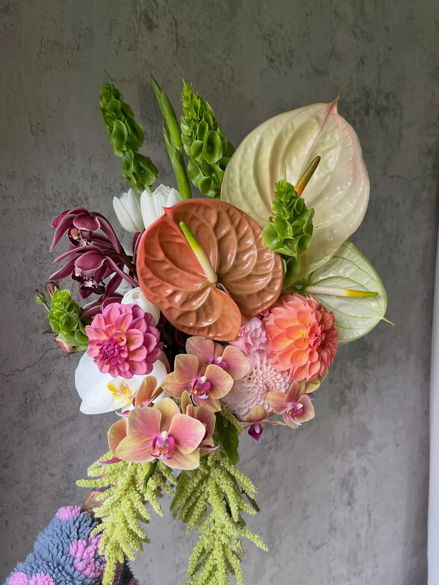 This palette was made in heaven!! 🧡🩷 

Congratulations N &amp; T x 

#wellingtonflorist #nzflorist #wellingtonwedding #weddingnz #floraldesign