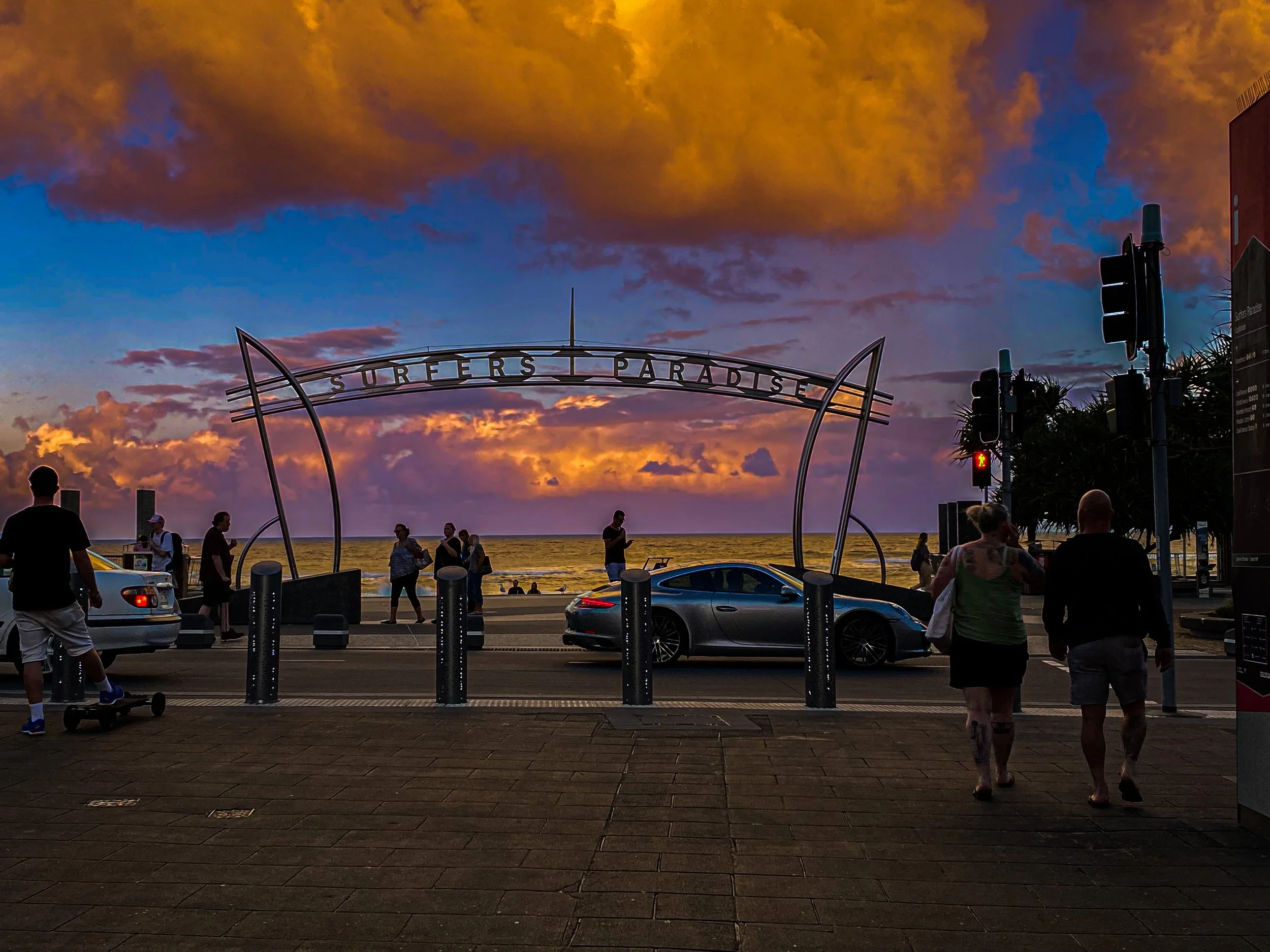Surfers Paradise (2)