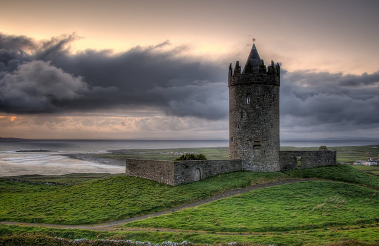 Stop 6 | Doonagore Castle