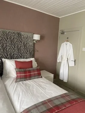 Hazel cosy twin or joined beds room