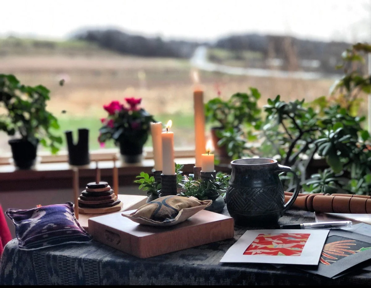 East Hill Gallery Holiday Hours