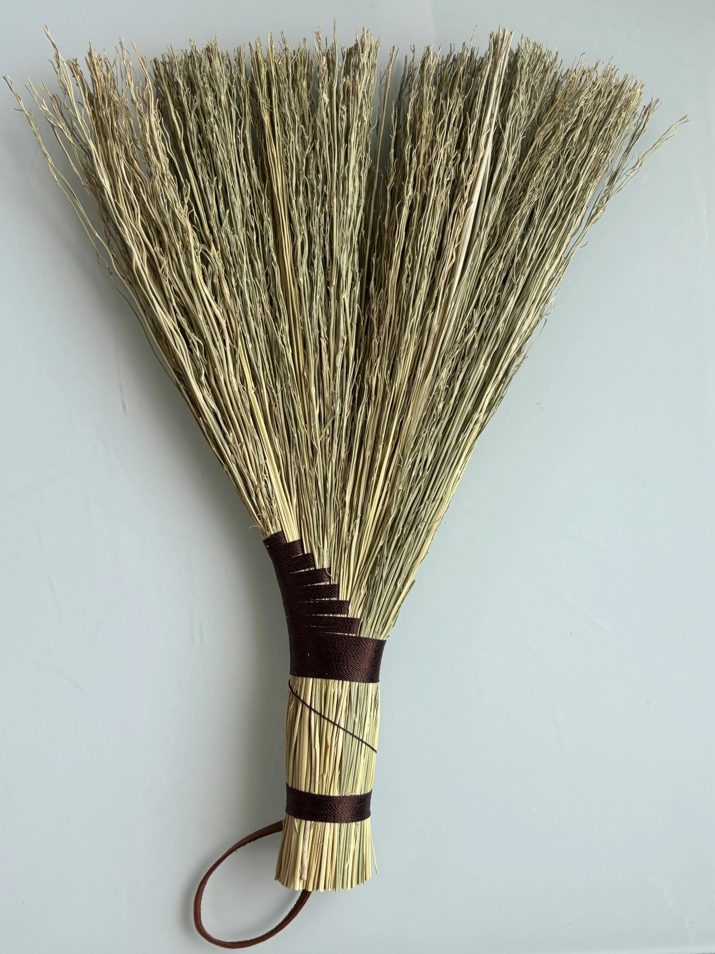 Whisk Broom (Brown)