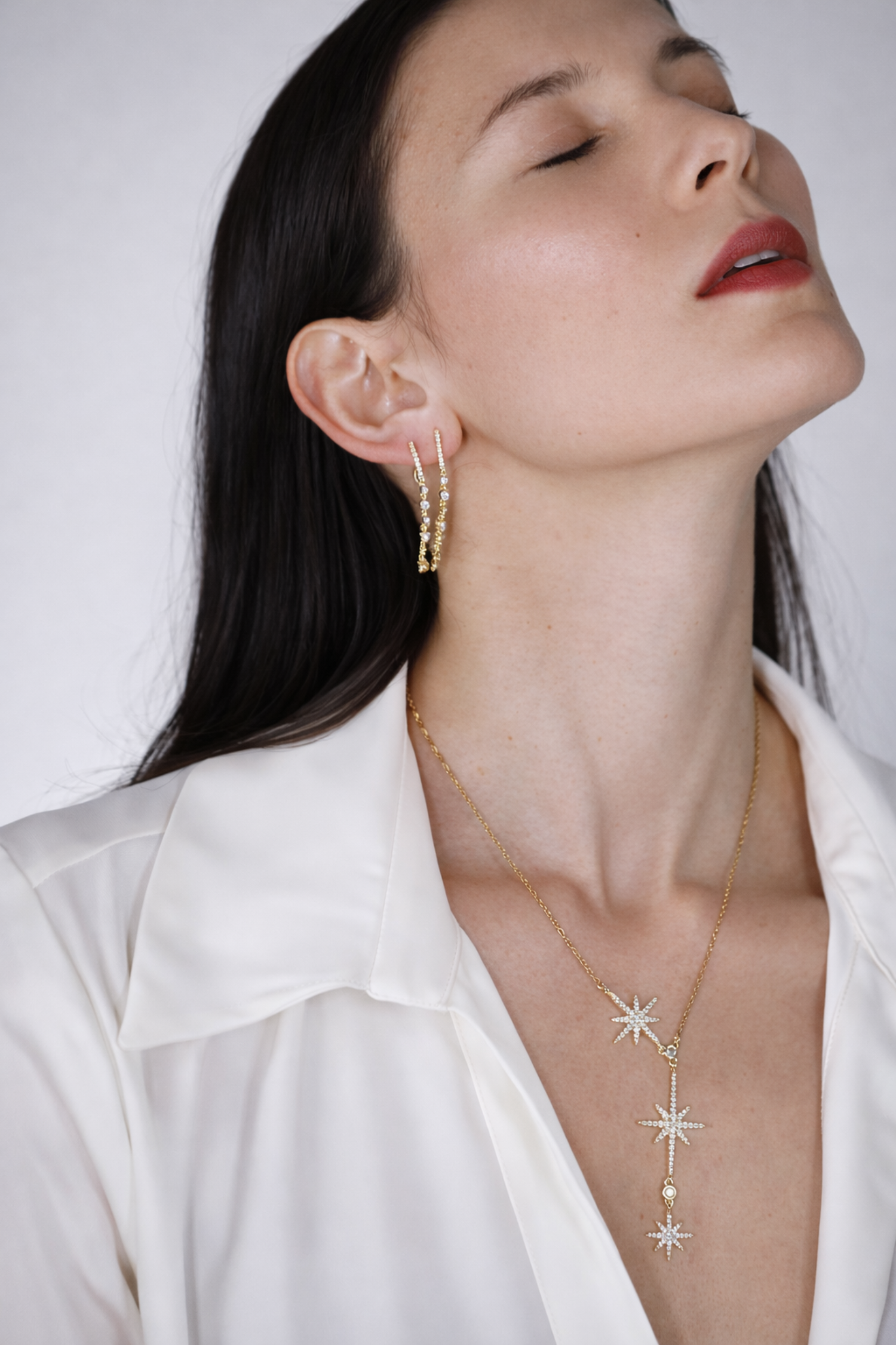 Earrings Amanda Model.png