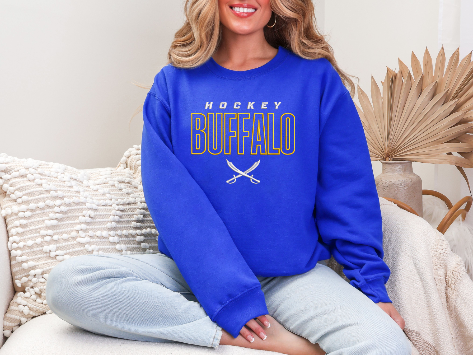 buff hockey emb royal crew.png