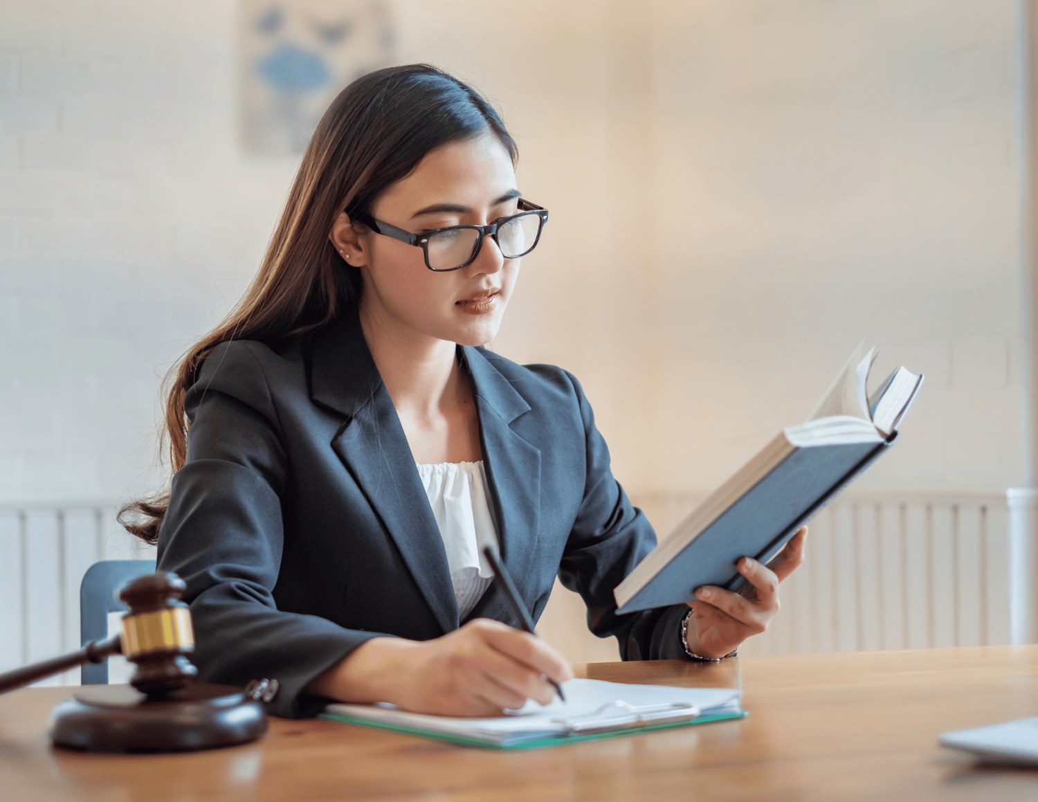The Highest-Paid Lawyers in Canada — Omulique | Immigration Lawyers Toronto