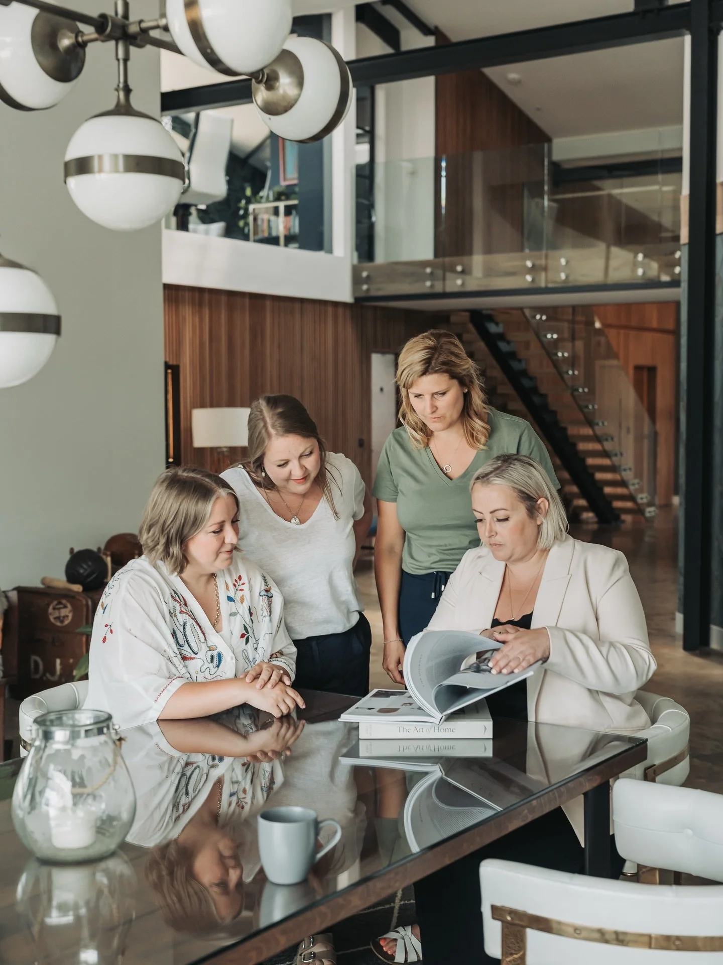 The OYL team 🌟 

It&rsquo;s a pleasure to finally share a photo of our whole team together, because when you book a home organisation session with us, one (or more) of our experienced team will be working with you in your home, delivering a personal