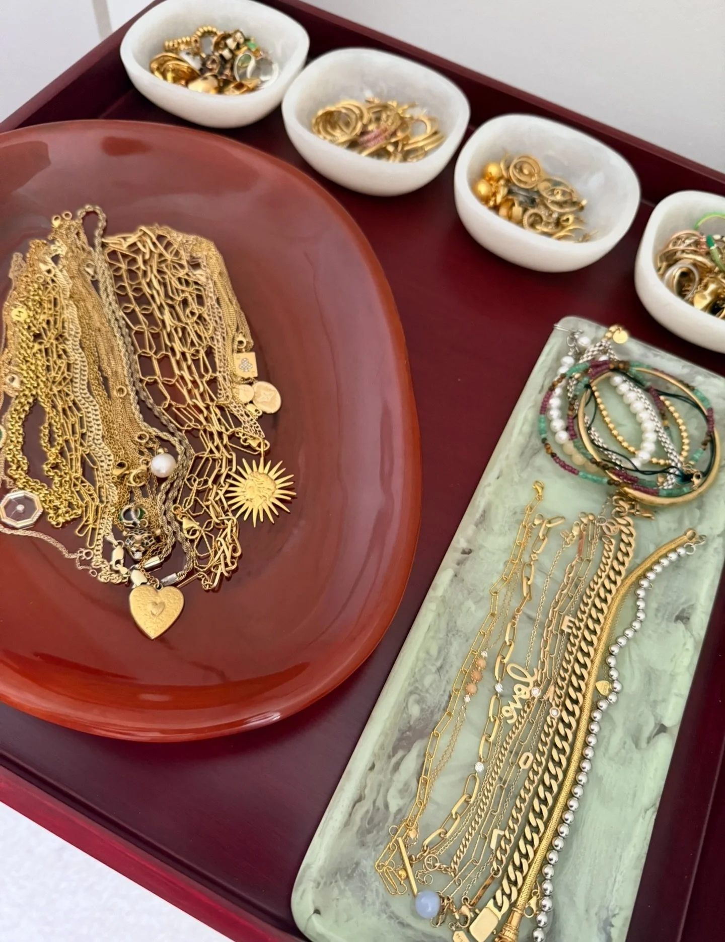 There&rsquo;s something so satisfying about bringing order to the little luxuries ✨

Untangling chains, pairing pieces back together, and creating a home where everything has its place&mdash;this is the kind of detail that transforms a space (and you