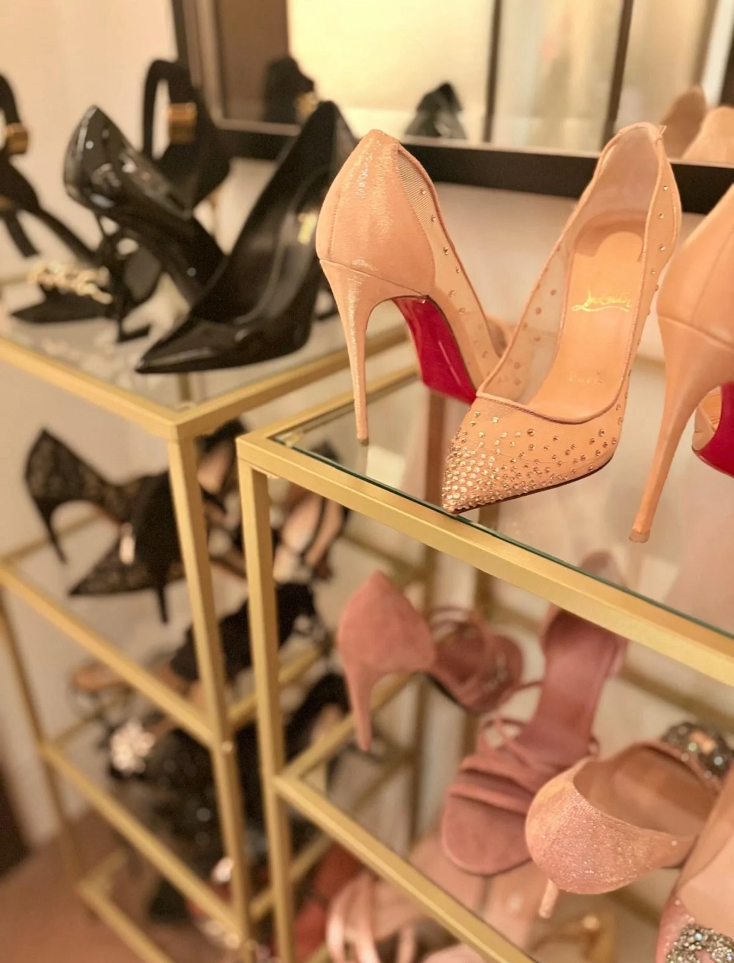 It&rsquo;s a treat when we get to work with a dreamy shoe collection 😍 

#OrganiseYourLife #GetOrganised #ShoeAddict #ProfessionalOrganiserUK #SimplifyYourLife