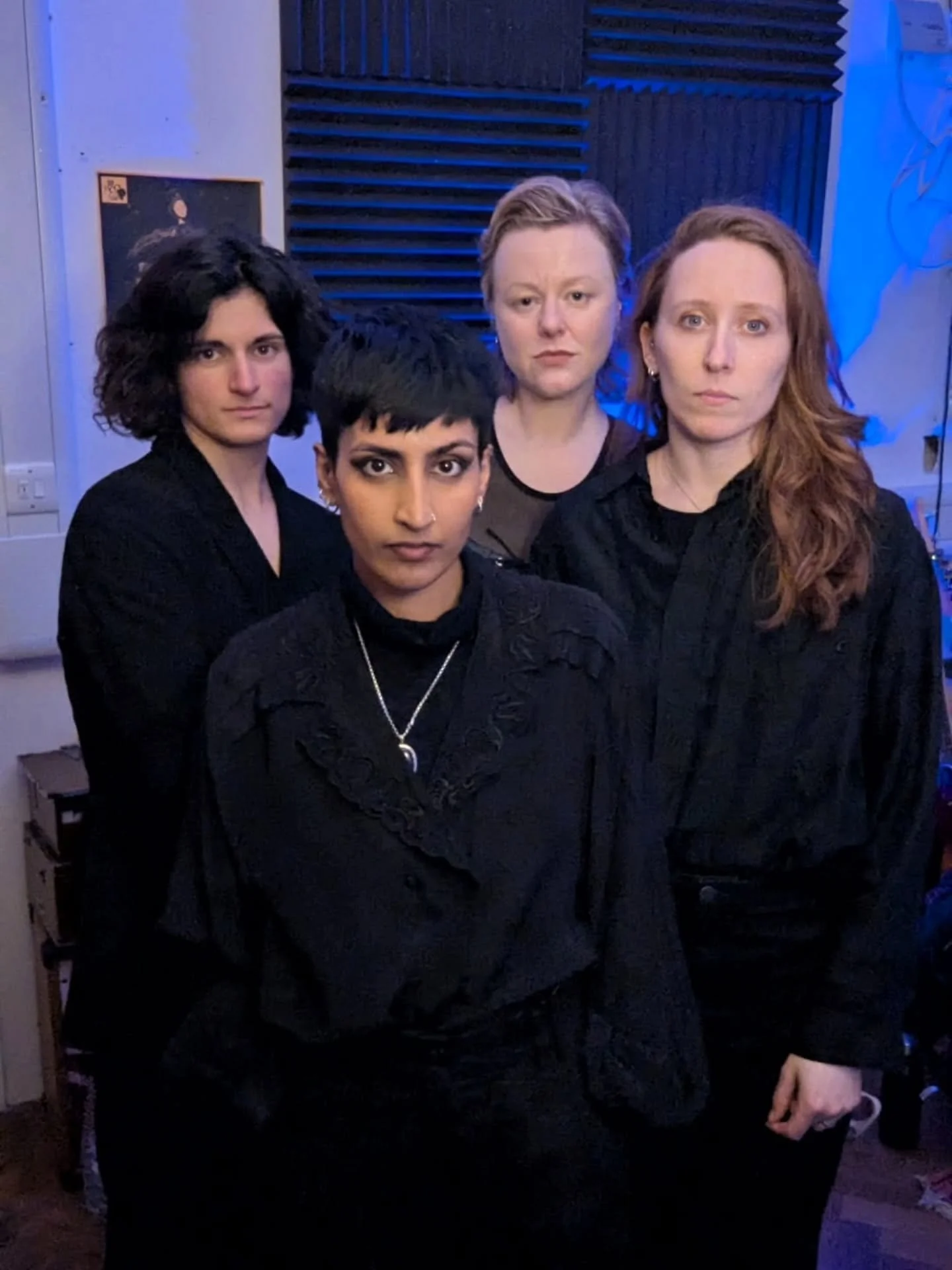 Oxford, you were lovely! That concludes our mini tour 🌹

Thanks so much to @divineschism for having us last night. We had the best time supporting @top.shortage and @ywmpoxford was such a wonderful venue 💜

Explored a little bit of Oxford while we 