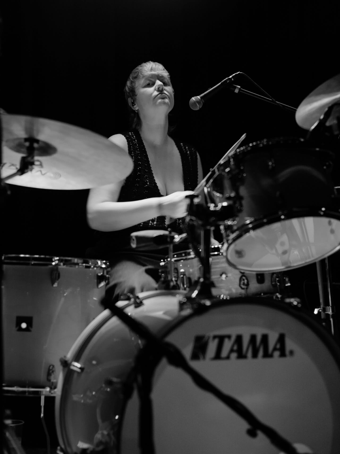It's Lauren&rsquo;s birthday! 🎉 drummer, resident northerner and mother of joy ☀️ 

Second of three May birthdays amongst us!! 

Happy birthday, Lauren 💜 we hope you have the best day!

First photo by @tommy_p_lin