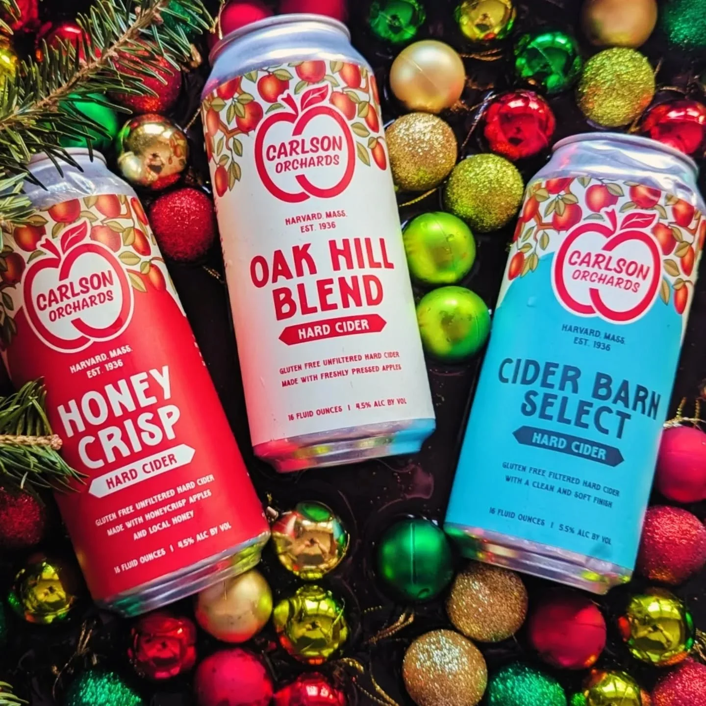 Deck the halls with boughs of&hellip; hard cider.
Ornaments? ✅ Twinke lights? ✅ Your favorite cider lineup? ✅

Here&rsquo;s to a festive season filled with sparkle, cheer, and making spirits (and taste buds) bright.

🍎

#CarlsonHardCider #WeKnowAppl